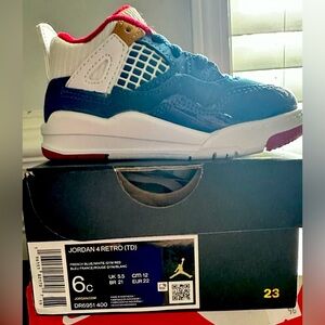NWB-🔥 Nike Jordan Retro Messy Room Size 6C🔥
